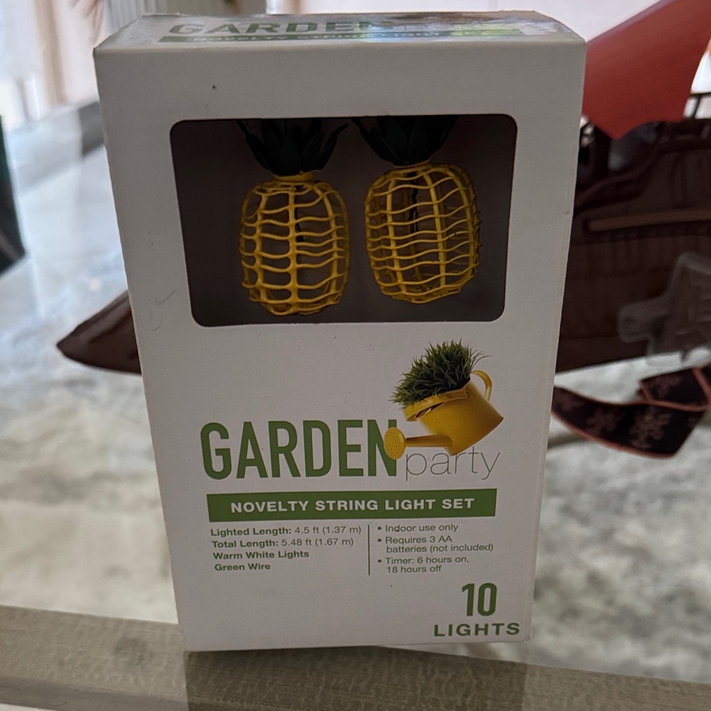 Garden Party 10 Pineapple String Light Set - Yellow